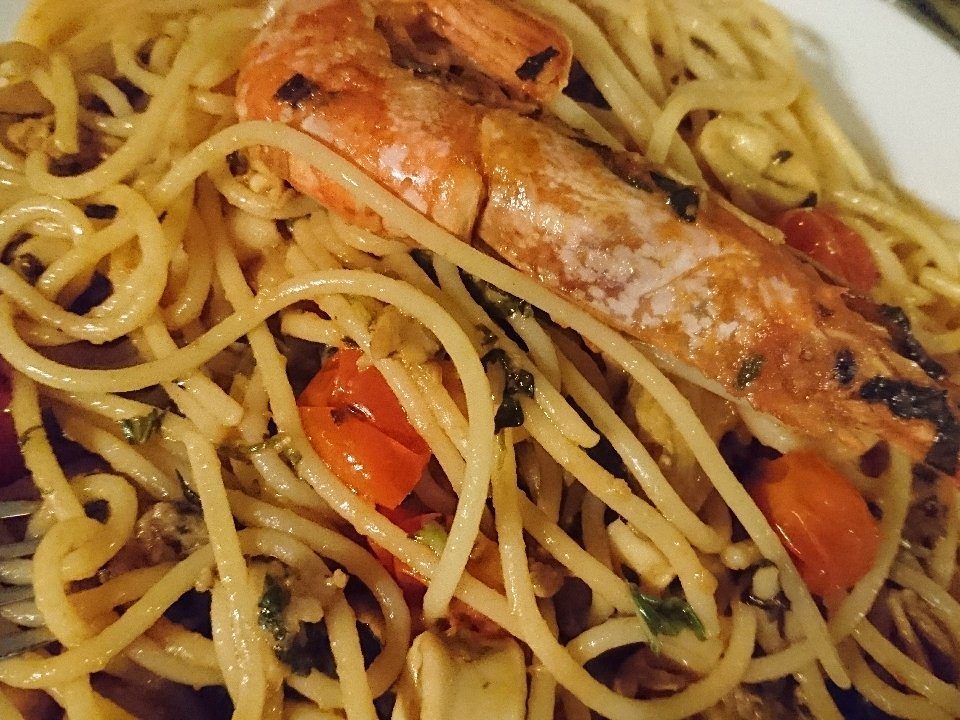 Linguine with red prawns